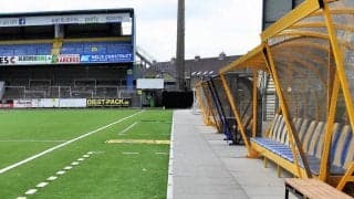 驚くほどに鈍かったJリーグの動きの裏にある理由【W杯イヤーに「掘り下げる」スタジアムの「不可侵地域」ベンチの物語】(1)