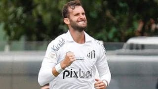 昇格アルメリア、リーガ通算178試合出場のレオ・バチストンをサントスから獲得