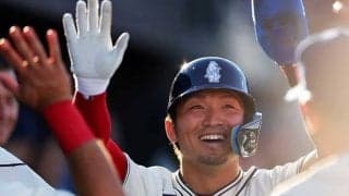 鈴木誠也、夢の球場に溶け込んだ1枚が話題　「完璧に絵になる」と米魅了