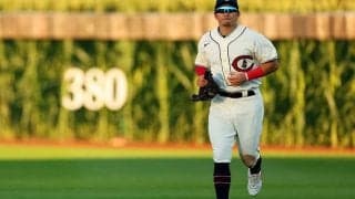 鈴木誠也が”トウモロコシ畑”で躍動！ＭＬＢ公式が投稿したワンショットに「なんてロマンチックなんだ」と絶賛の声