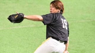 鷹・甲斐が脇腹の違和感でスタメン外れ欠場　柳田は肩の痛みで途中交代