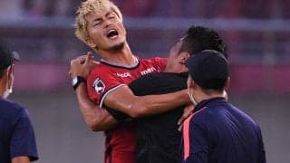 「想像より結構激しめ」「あつすぎだろ」リスタートの鹿島、先制点呼び込んだ鈴木優磨が岩政大樹監督を押し倒す漢同士のアツい抱擁が話題