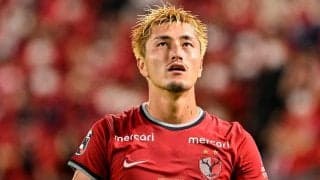 鹿島復活を象徴する鈴木優磨＆岩政新監督の感動場面！ 「鹿島サポが見たかったのはこれ」の声出た「漢と漢の抱擁！」