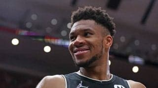 「未来なんて誰にもわからない」と語ったアデトクンボ…「僕はシカゴでプレーするかも」