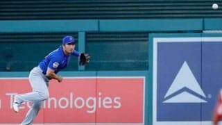 鈴木誠也、149キロ返球　初回から見せた強肩に日米ファン熱狂「大好きだ」「さすが！」