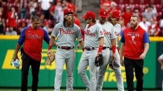 エンゼルスから移籍の中堅手、フェンス激突で悶絶「自分の体を犠牲にしなければ」