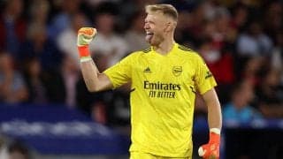 アーセナル守護神がCAの彼女にプロポーズ…結果は見事に成功！ 祝福の嵐