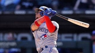 【MLB】外野フェンスにめり込んだボール　漫画みたいな“衝撃打球”話題「見たことない！」