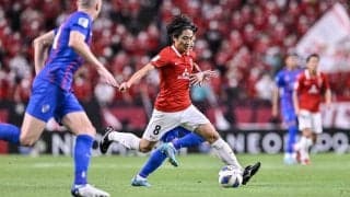 【浦和レッズ】昨季の「ダブル偽９番」小泉佳穂と江坂任の共存は”途中から”--「ユニット単位での交代」は相手に変化を強いる”新たな武器”となるか