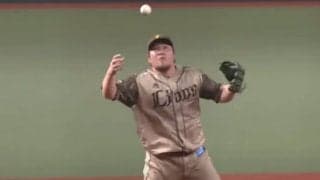 自分救った“空中ベアハンド”が「匠の技」　軽く伸びる送球が「メジャーリーグ」