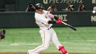 巨人・岡本和、復活狼煙の24号ソロ　バックスクリーン右に5試合ぶり豪快アーチ