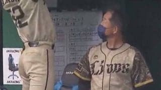 ベンチでの“奇行”に辻監督も「ガン見しちゃってる」　まさかの肉体勝負に爆笑