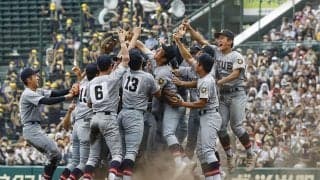 【高校野球】悲願の東北勢初V、仙台育英・須江監督は万感の涙　「100年開かなかった扉が開いた」