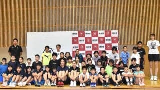 【Wリーグ】元日本代表、中川聴乃理事らが湖池屋のバスケ教室を指導　五輪銀メダルで関心高まり「教えがいあった」