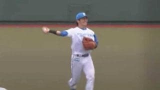 投手は会釈…ヒットもぎ取った“反転美守”にファン驚嘆「うますぎ」「ガチで神川畑」