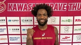 マイケル・ヤングジュニアが川崎ブレイブサンダース加入会見…北GMはオールラウンダーとしての活躍に期待