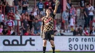 「#パパ」「休日は家族と」シュミット・ダニエルが2人の愛娘とテーマパークでリフレッシュ！