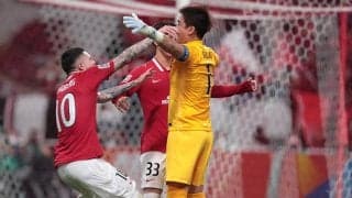 浦和が韓国王者・全北現代との激戦を制して決勝進出！ 西川がPK戦でビッグセーブ2連発《ACL2022》