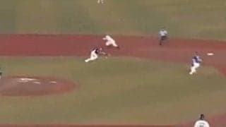 「送球までの速さ凄すぎ」　“紙一重”のたまらん好守にファン驚嘆「よく捕ったな」