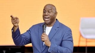 レイカーズのベバリー獲得にレジェンドのマジックは「プレーオフ進出を助けてくれるさ」