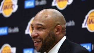 レイカーズと延長契約を結んだレブロンを指揮官が絶賛「彼は不世出の選手」