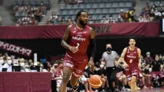 2人の新戦力を加えた川崎ブレイブサンダース、シーズン初陣で100点ゲームの快勝