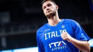 イタリア代表のダニーロ・ガリナーリがW杯ヨーロッパ予選で左ひざを痛めて途中退場