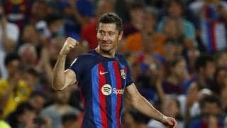 「どうやって決めたんだ?」レバンドフスキが「前代未聞のバックヒール弾」！  誰も予想できなかった「まさかのゴラッソ」が話題