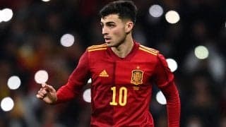 「話すのをやめよう」「GKみたいだな」日本と対戦するスペイン代表のW杯ユニが発表も、アウェイが大不評「全く好きじゃない」