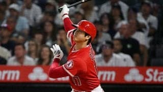 大谷翔平29号を最初に迎えたスター　固く交わした握手に米興奮「滅茶苦茶かっこいい」