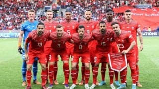 「胸元にTVがついたナイスシャツ」スイス代表の新ユニフォーム発表も大半が否定的意見…「神よ、これは何？」