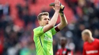 レバークーゼン、主将を務める守護神フラデツキーと2026年まで契約延長！