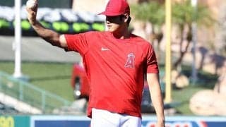 【MLB】大谷翔平も仰天？　ヤ軍戦で野球少年にボールをプレゼント「ボクの名前はジーターです」