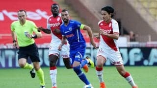 南野拓実が初アシスト！ 軽い助走からの「右足キック」でチリ代表とのホットライン開通！ 退場者が出た影響で45分のみで途中交代