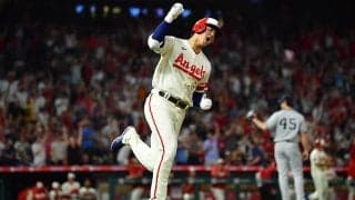 【MLB】大谷翔平、日本人初の2年連続30号は、ライバル・ジャッジが見上げる特大130m逆転弾