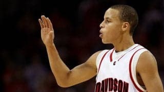 デイビッドソン大を卒業したステフィン・カリー「私と家族にとって素晴らしい日です」