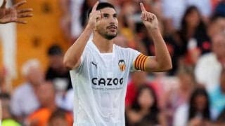 PSGがバレンシアの司令塔ソレールを獲得！　ファビアンに続きスペイン代表が加入