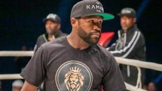 朝倉未来を突き飛ばしたメイウェザー陣営に米興奮「こいつをKOすべき」「何が起きた」