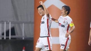 味方が激突、紳士協定違反、一発退場…波乱の連続の一戦は2-3で名古屋が粘り勝ち、福岡は7戦未勝利【明治安田J1第28節】