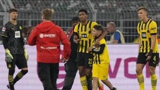 ｢素敵すぎる｣!! ドルトムントMFが試合乱入の少年に取った行動に｢称賛の嵐｣！ ｢6000超いいね｣がついたイングランド代表MFの｢最高の行動｣