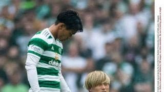 「何してんだｗ」「心が浄化される」FW古橋亨梧が開始5分で負傷交代も、「大はしゃぎ→ズッコケ転倒」事件発生！ 「かわいいがすぎる」とファン絶賛の一連行動