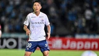 「決まってたら年間ベストゴール」横浜FMの地面につかずにGKからボレーシュートの空中戦が「Jリーグ史に残って永遠に晒されてしまってた」と大反響！ 西村拓真vsクバ神の“杜の都対決”！