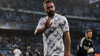 「2人とも美しい」レアルDFの妻と息子が本拠地のピッチを謳歌「将来のマドリディスタ」