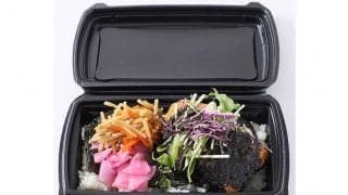 ロッテ、BLACK BLACK限定グルメを8日再販売　黒ごま香るピリ辛ヒレカツ弁当など人気4品