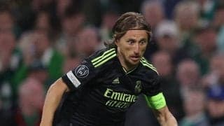 「異次元すぎてわろてる」モドリッチによる「”伝家の宝刀”右足アウトサイド」を使った驚愕ゴールが「国の指定文化財」などと称賛浴びる!