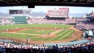 マツダスタジアムが進化を続ける理由。スタジアム・アリーナの専門家、上林功が語るスポーツの未来