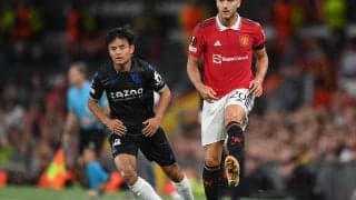 「タケは右の方がいい」本田圭佑が久保建英の起用法に提言！ユナイテッド戦のドリブル突破シーンに注目