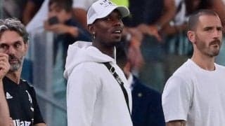 右ヒザ手術でW杯絶望視されるポグバ、松葉杖姿をSNSで披露！「#nevergiveup」