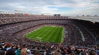 「いつか生で聞きたい」CL初戦を迎えたバルセロナのサポーターたちが響かせるイムノの大合唱が話題「最高の雰囲気」