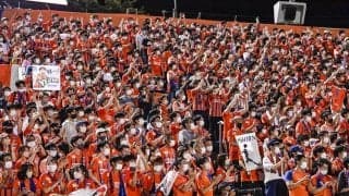 「ごめん…こんな泣けるんだね」J2新潟の声出し応援解禁で「ピッチレベルの感動光景」公開！ スタジアムがペンライトと「にっいがったぁ」に満ち溢れる！